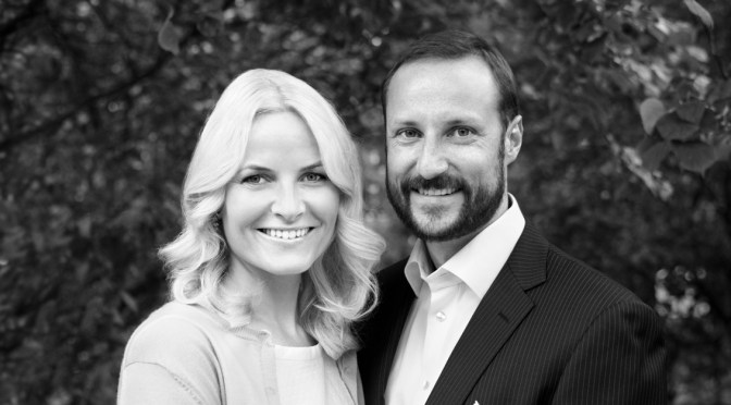 TRHs Crown Prince Haakon and Crown Princess Mette-Marit of Norway Visit the TOMRA Headquarters. (VIDEOS)