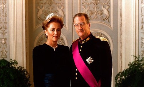 His Majesty King Albert II of Belgium Delivers His Traditional Christmas Speech. (VIDEO)