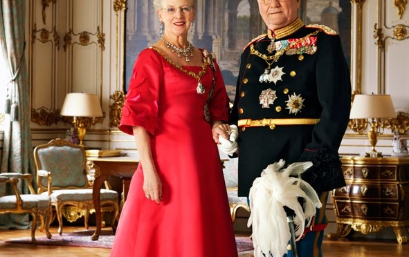 Her Majesty Queen Margrethe II and His Royal Highness Prince Henrik of Denmark Host the 2014 Nytårskur. (VIDEO)