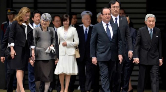 TIMs Emperor Akihito and Empress Michiko of Japan Welcome French President, François Hollande, to Tokyo. (VIDEOS)
