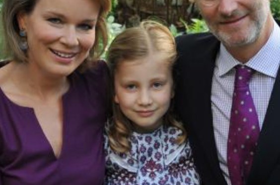 “Elisabeth: 11 ans, Princesse Héritière” (VIDEOS)