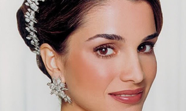 Her Majesty Queen Rania of Jordan Holds an Audience. (VIDEO)