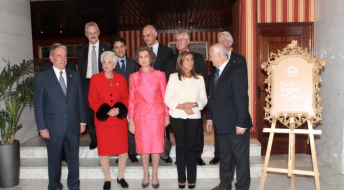Her Majesty Queen Sofia of Spain Accepts an Award. (VIDEO)