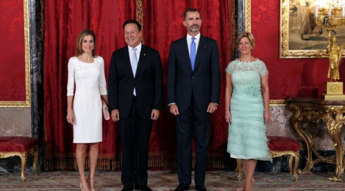 TM’s King Felipe VI and Queen Letizia of Spain Welcome the President of Panama to Madrid. (VIDEO)