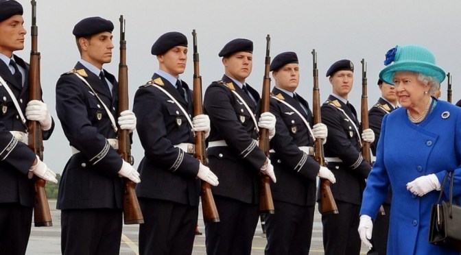 (VIDEOS) Her Majesty Queen Elizabeth II and HRH The Duke of Edinburgh Visit Germany.