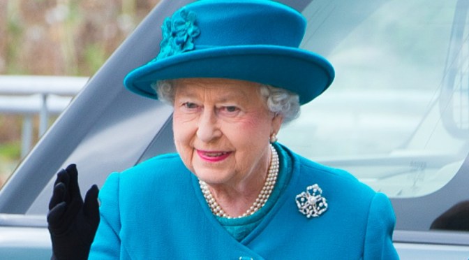 (VIDEOS) HM Queen Elizabeth II Visits the University of Surrey.